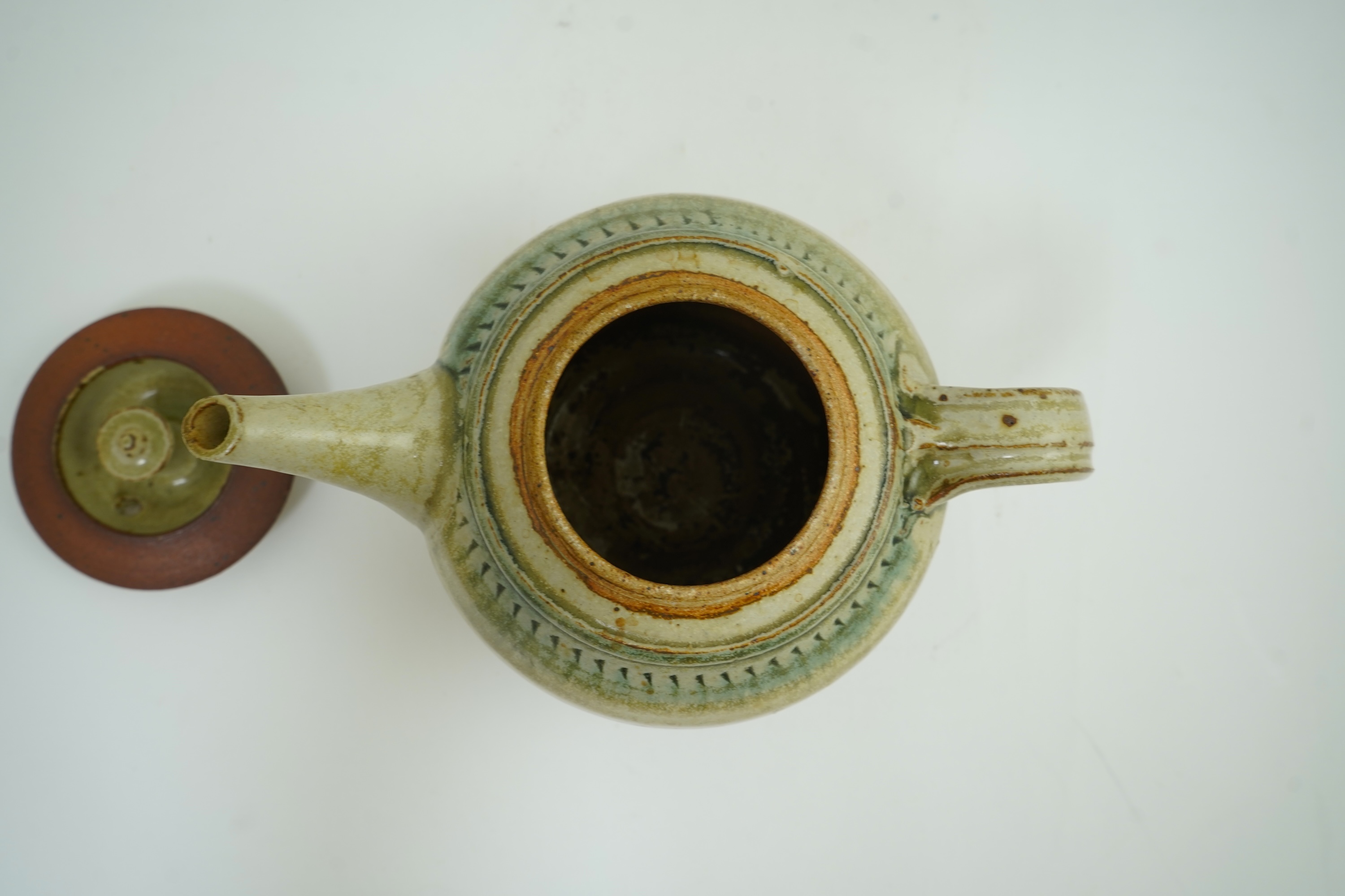 Richard Batterham (1936-2021): A stoneware 'Melon' teapot and cover
